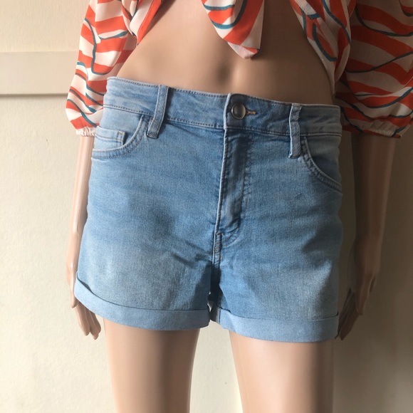 H&M Girlfriend Shorts Rolled Cuff fit like Sz 8 - Picture 4 of 8
